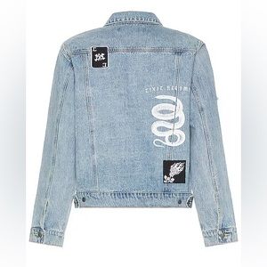 ROSE HOPE TRUCKER JACKET in vintage denim wash